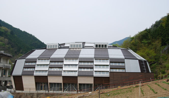 小菅村村民体育館